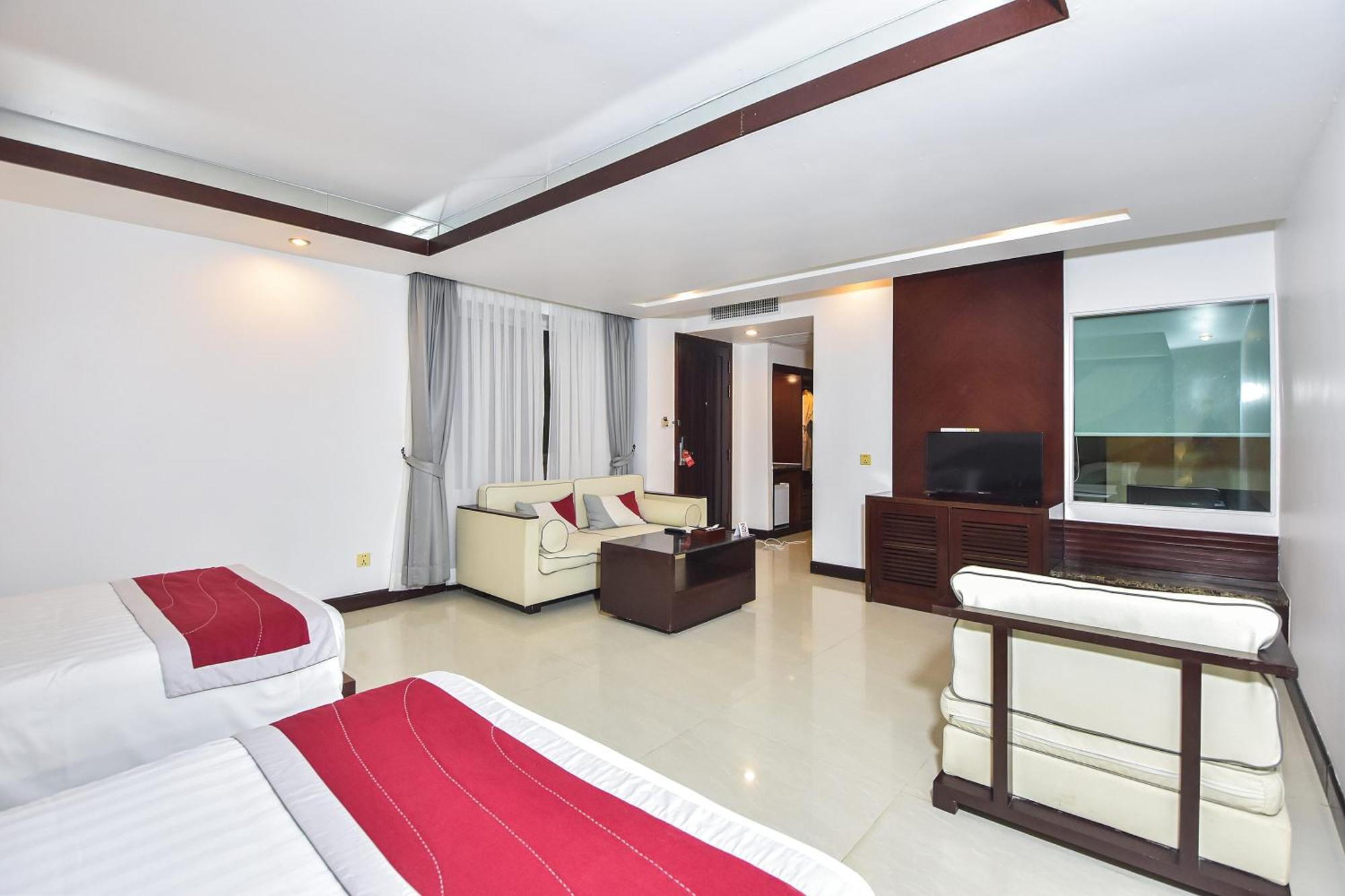 Independence Hotel Resort y Spa Sihanoukville Exterior foto