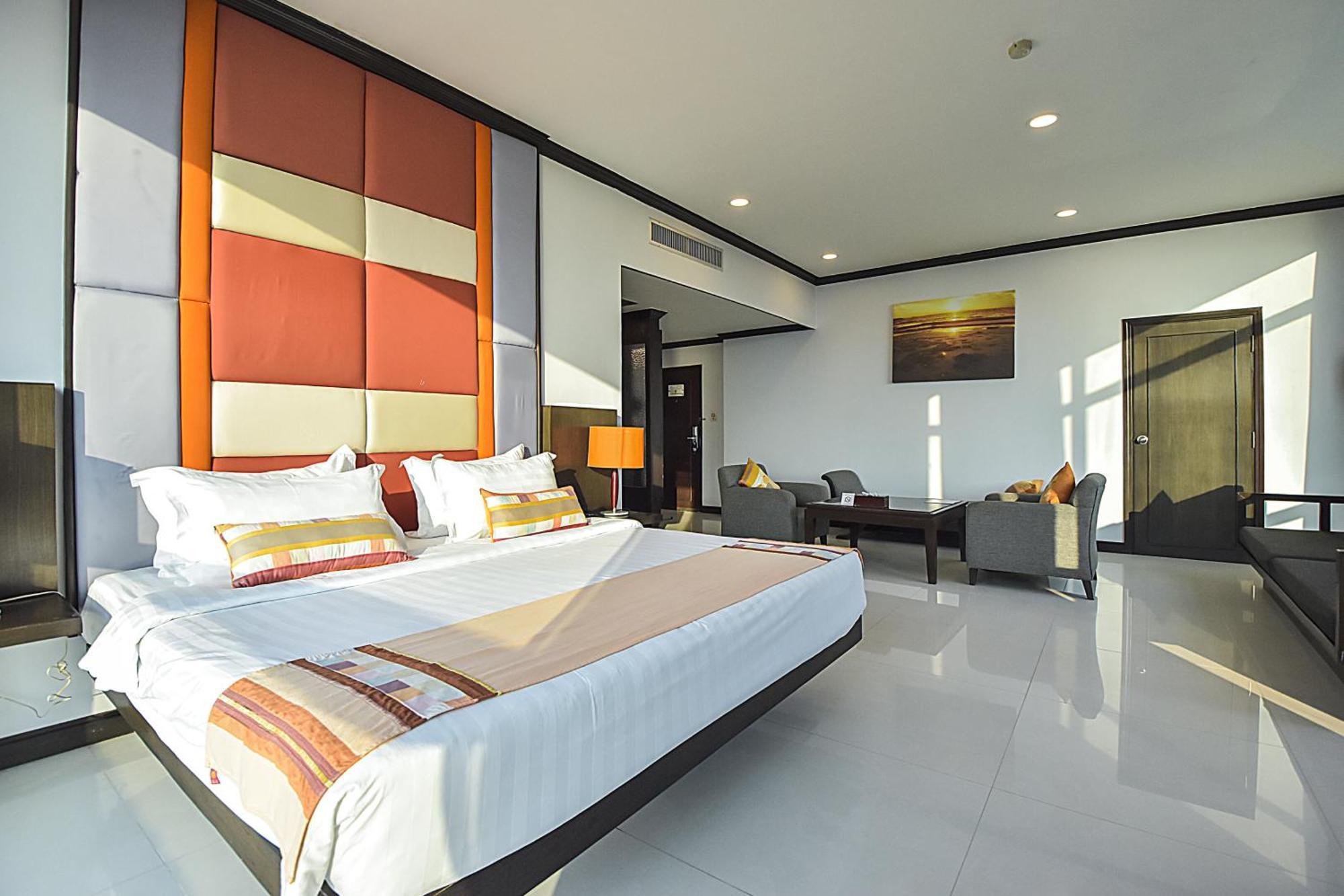 Independence Hotel Resort y Spa Sihanoukville Exterior foto