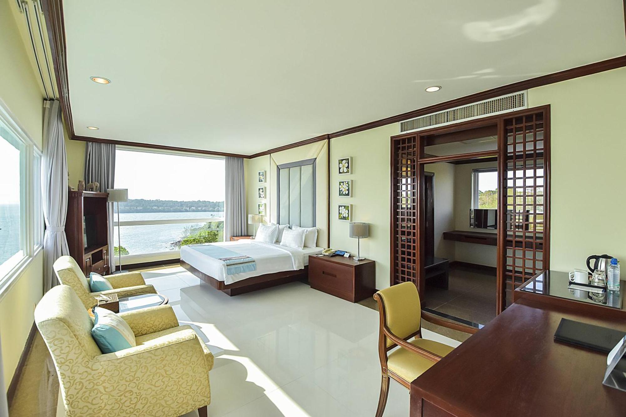 Independence Hotel Resort y Spa Sihanoukville Exterior foto